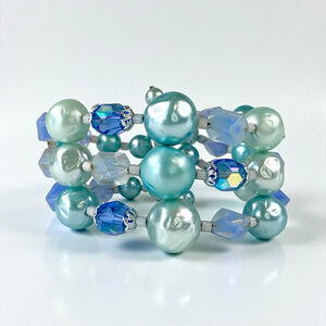 Vintage Laguna Blue Aqua Faux Boroque Pearl Glass Beaded Memory Wire Bracelet